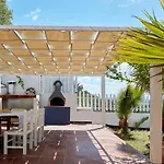 Villa Seafront Longobardi