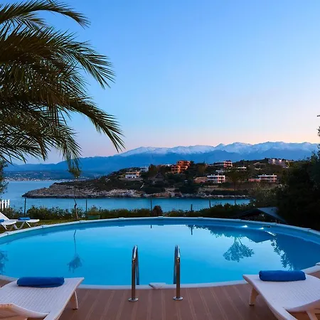 Seafront Longobardi Villa La Canée