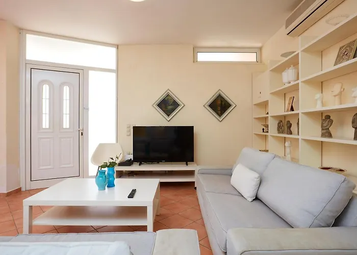 Villa Seafront Longobardi Chania (Crete)