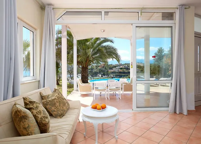 Villa Seafront Longobardi Chania (Crete)