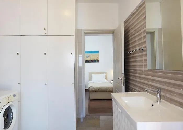 Seafront Longobardi Villa *