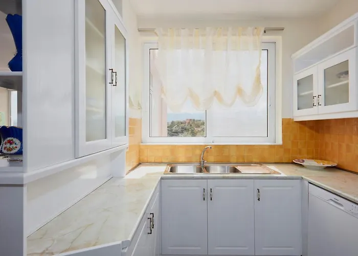 Villa Seafront Longobardi Chania (Crete)