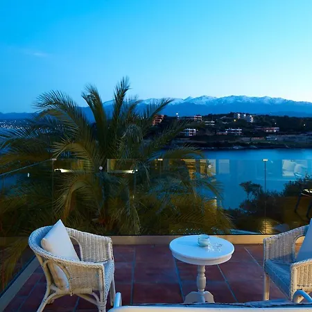 Seafront Longobardi Villa *