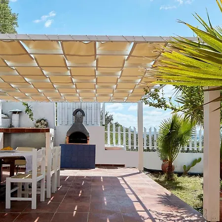 Villa Seafront Longobardi