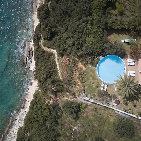 Villa Seafront Longobardi