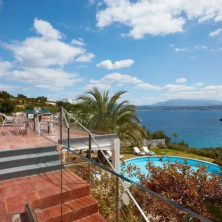 Villa Seafront Longobardi